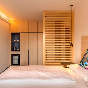 Deluxe Zimmer mit Kingsize-Bett